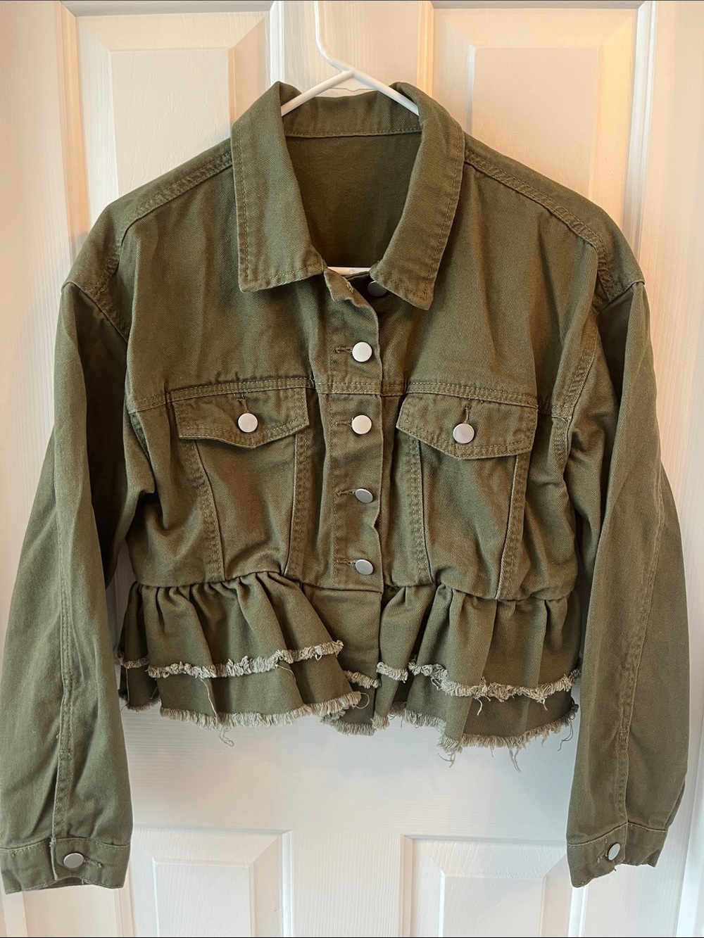 Army Green Ruffle Hem Women's Cropped Jean Jacket